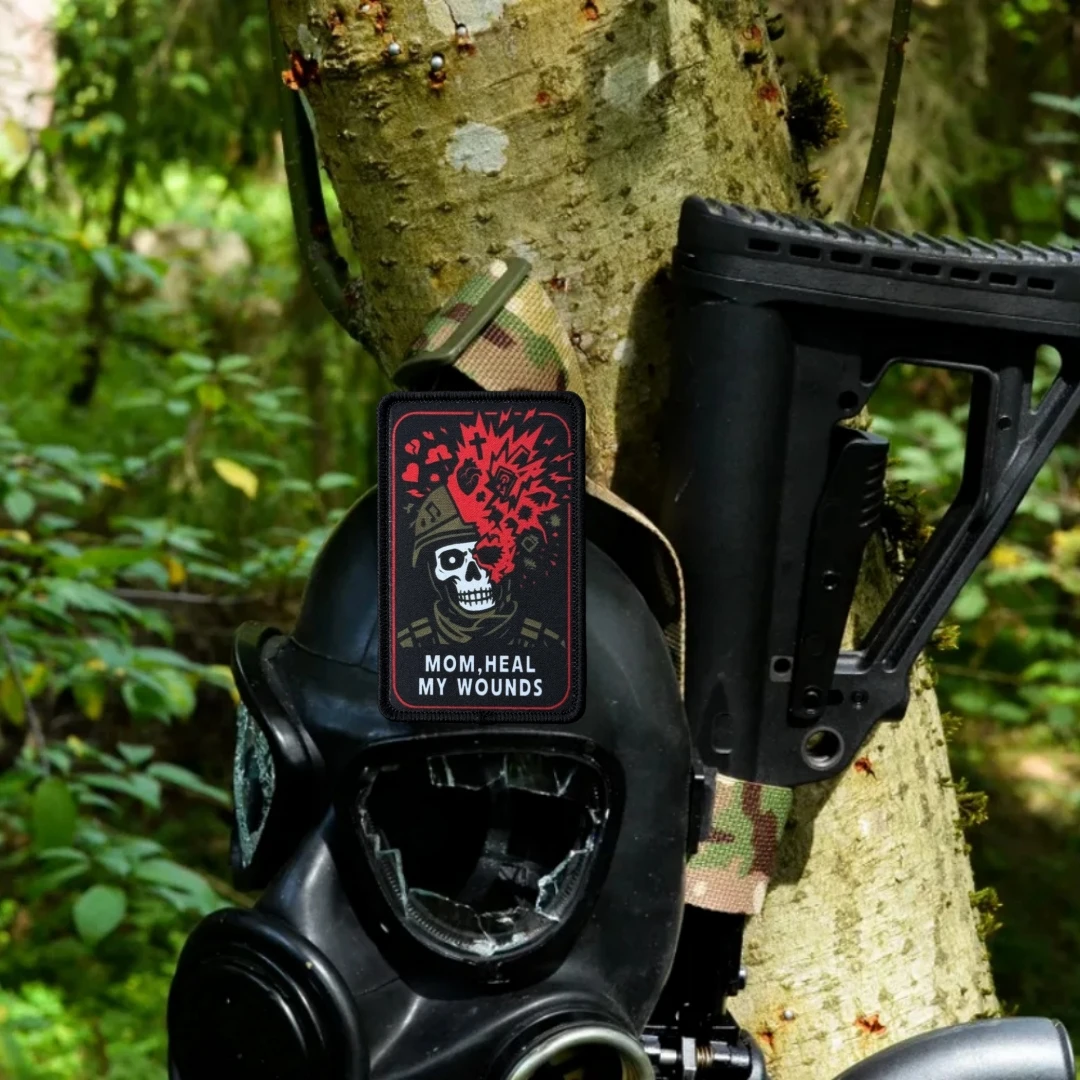 Parches tácticos de moral "MOM, HEAL MY WOUNDS", brazalete militar de soldado Chevron, pegatina de mochila con gancho y bucle impreso para ropa - imagen 3