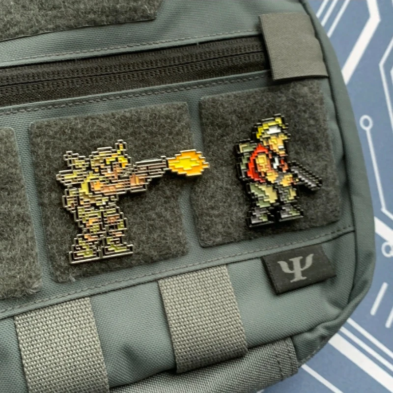 Insignia de moral de personajes de juegos Arcade King, parches de gancho y bucle de Metal para ropa contra mosaico, brazalete estilo píxeles en mochila - imagen 3