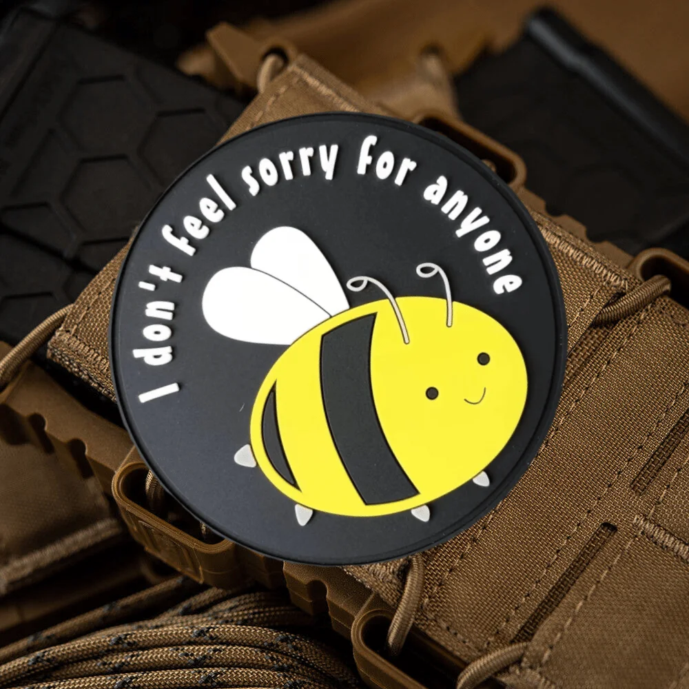 Parche táctico "No lo siento por nadie", parche táctico de moral de abeja, divertidos parches de gancho y bucle de PVC, insignia militar, brazalete, pegatinas para mochila - imagen 2