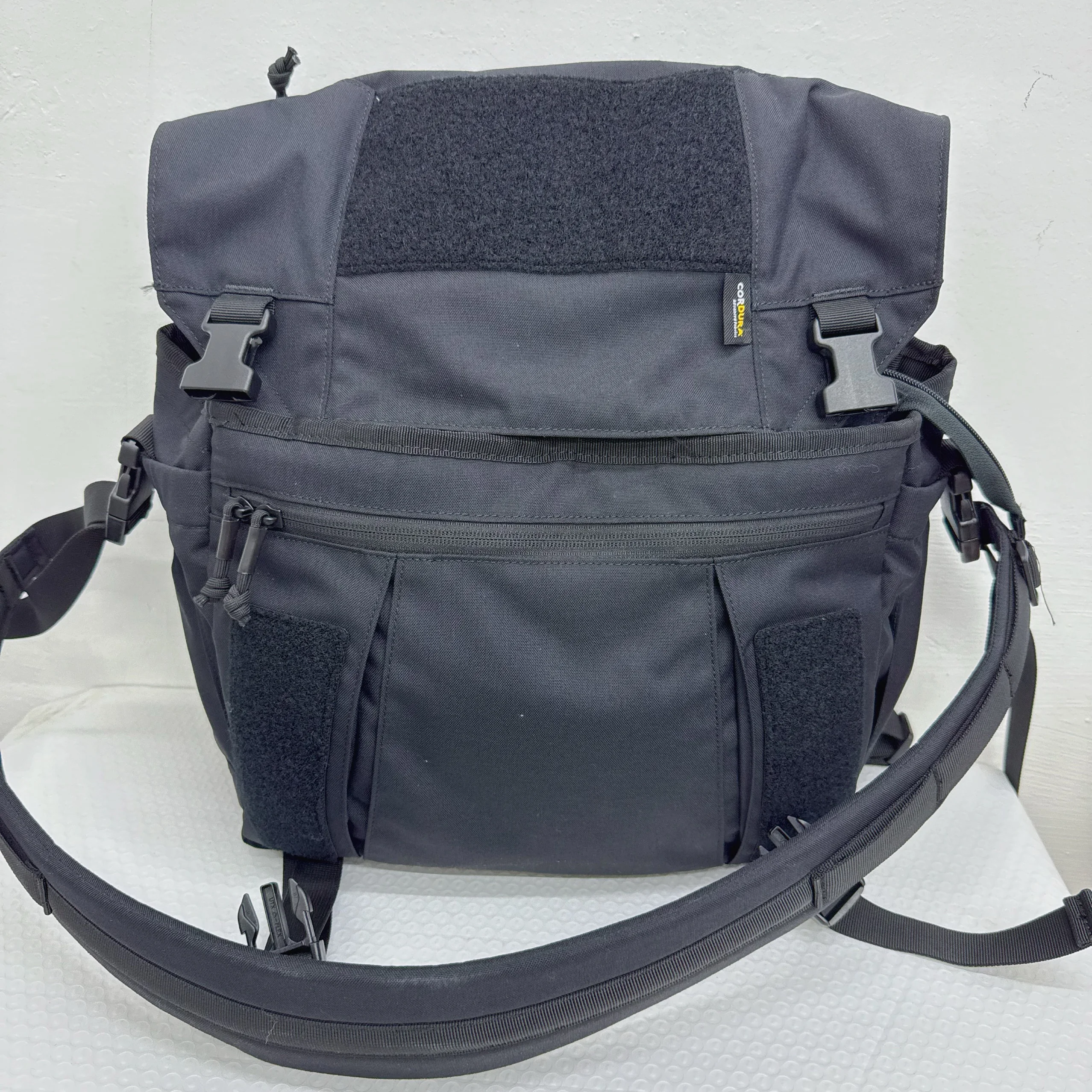 Bolsa táctica bandolera de un hombro para exteriores y urbano - imagen 5