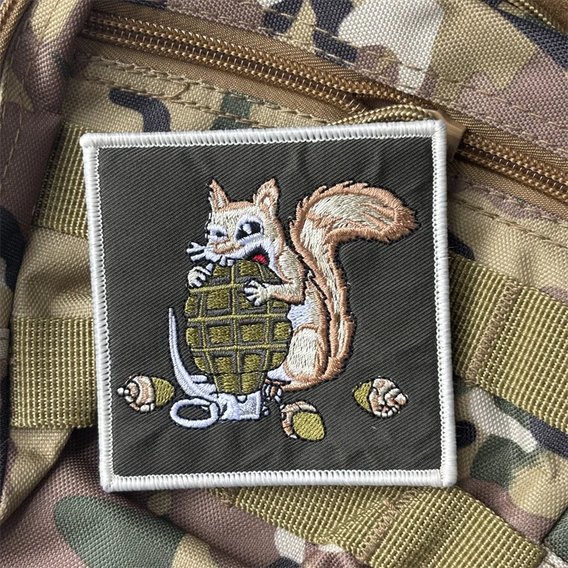 Parche bordado "esquillas y granadas de mano", insignias de moral táctica para ropa, parches militares con gancho, pegatinas para mochila - imagen 2