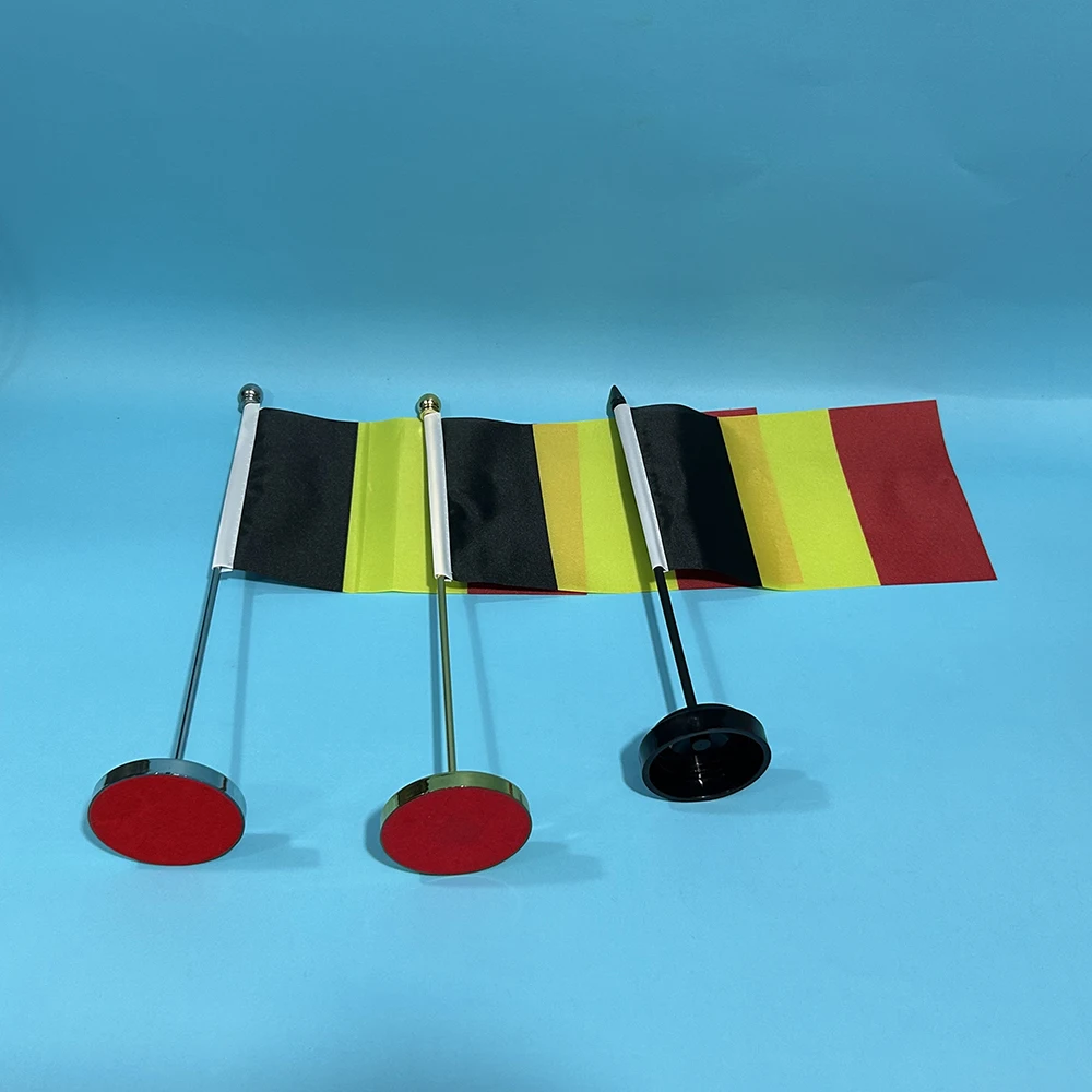 BANDERA DE SKY Escritorio de oficina pequeña bandera de Bélgica 14x21 cm bandera de mesa de poliéster BE Bélgica bandera nacional adornos de escritorio banderas