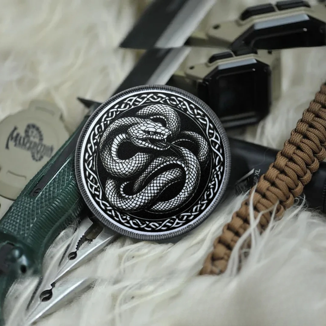 Parche Chevron con estampado de serpiente hambriento, parches de gancho y bucle para ropa, parche táctico de moral, brazalete del ejército militar, pegatina para mochila