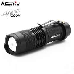 Linterna táctica LED aluminio con zoom ajustable y clip