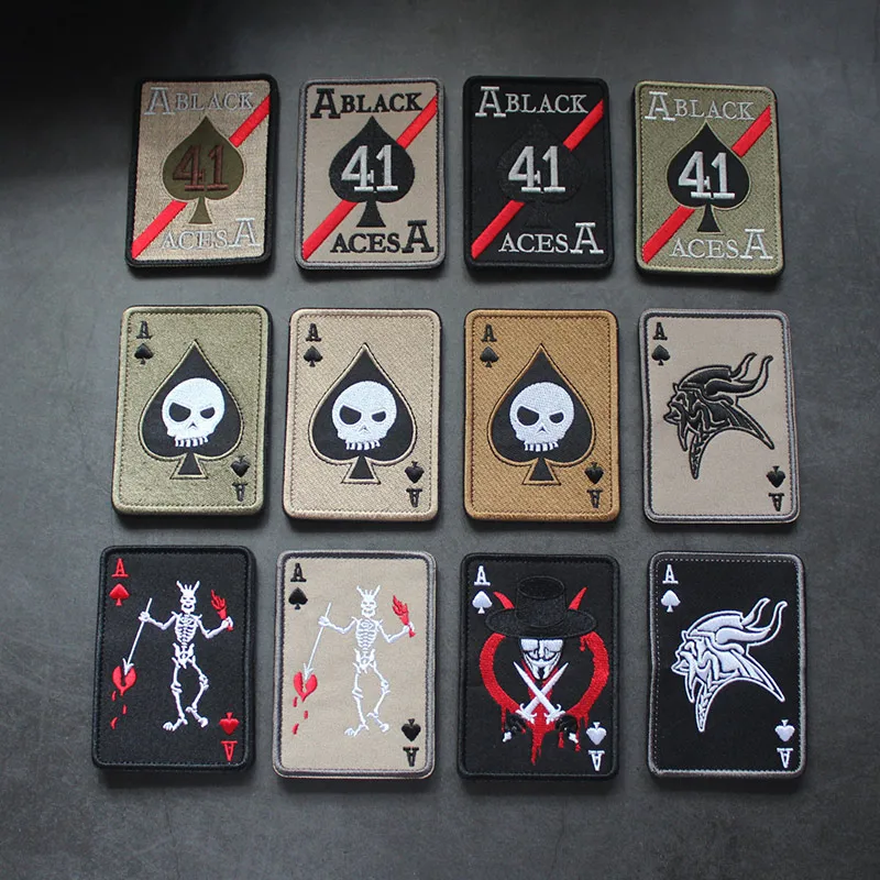 Póker Ace of Spades personalidad 3D bordado última tarjeta brazalete Ace A41 mochila pegatina Anime decoración parches de gancho y bucle - imagen 2