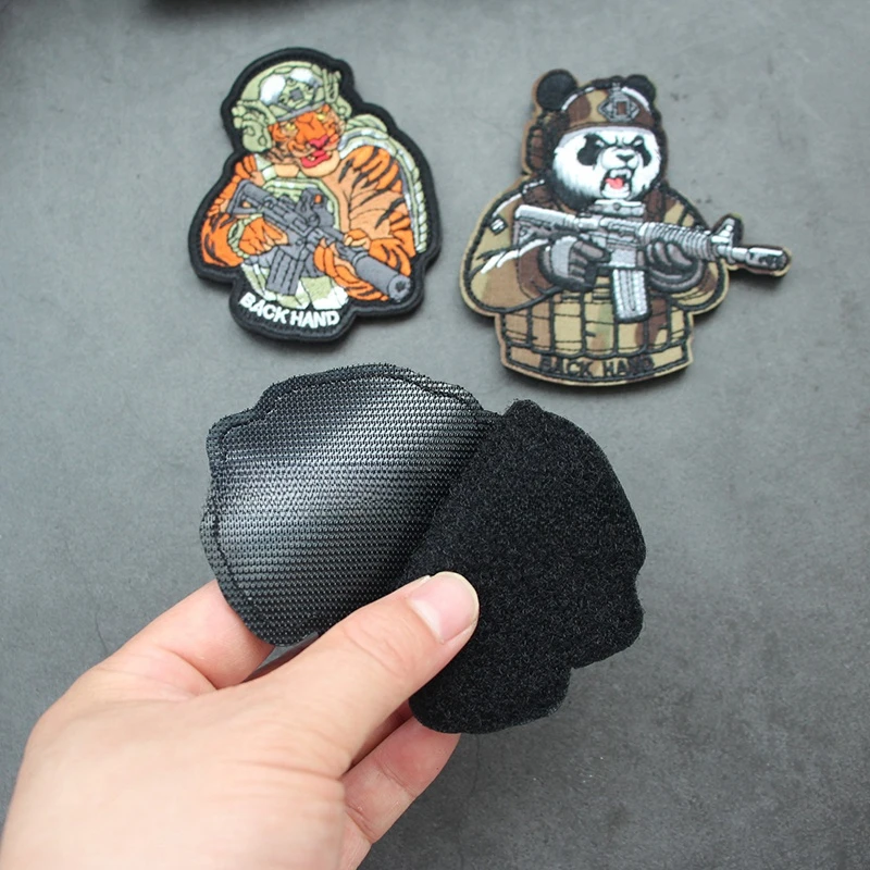 Insignia táctica de Panda, oso, tiburón, Animal, moral, Chevron ruso, parche bordado de gancho y bucle, brazalete militar, pegatinas de mochila - imagen 3