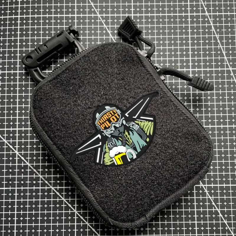 Parche "Thirsty Pilot Air Force", insignia de moral táctica, gancho y bucle de PVC, mochila, decoración de ropa, accesorio, pegatina, brazalete - imagen 3