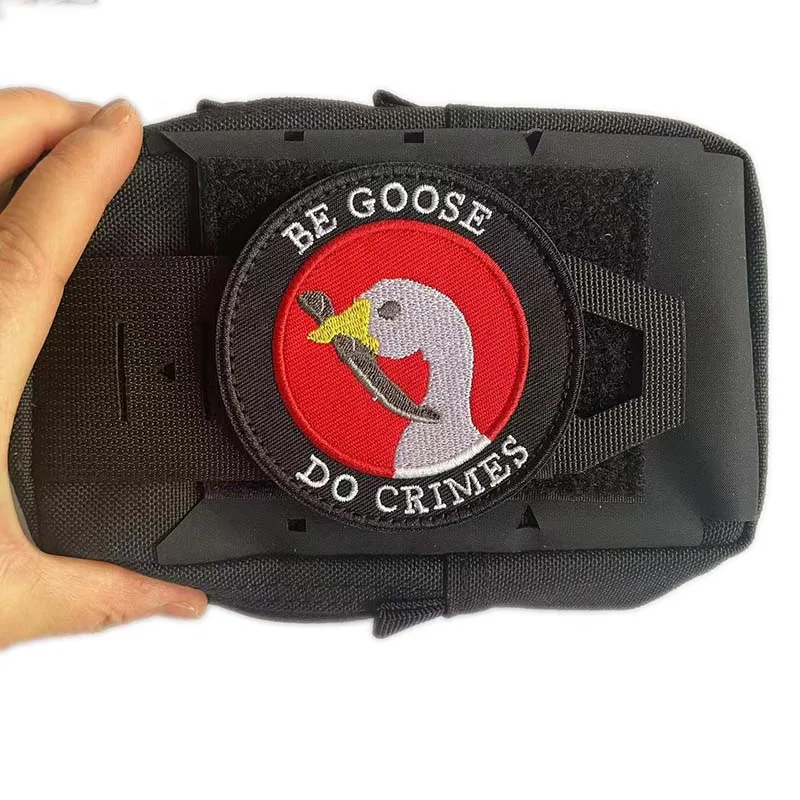 Parche de gancho y bucle bordado con apliques de tela de Animal con cuchillo, ganso de paz, rana enojado, gato, insignias tácticas de pato, pegatina para ropa - imagen 5