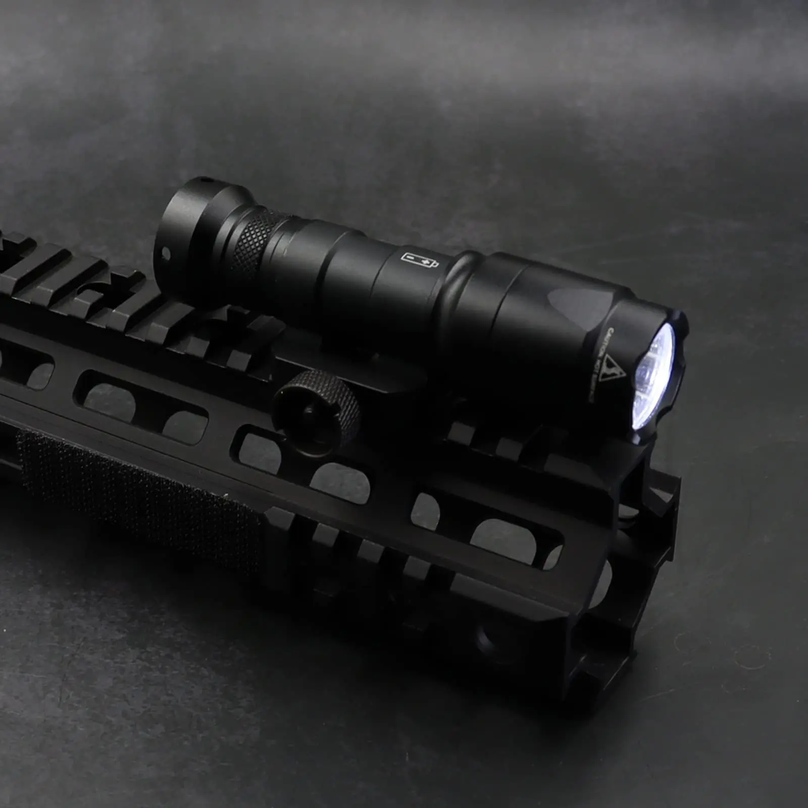 AQzxdc linterna táctica Picatinny M300A Mini luz LED blanca con luz estroboscópica para arma con interruptor de presión - imagen 2