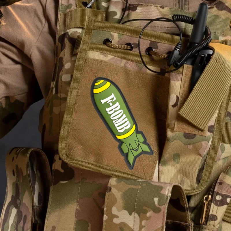 Parches tácticos luminosos de tela de PVC, insignia de moral verde F, brazalete, gancho militar y bucle, accesorios para mochila, pegatinas - imagen 2