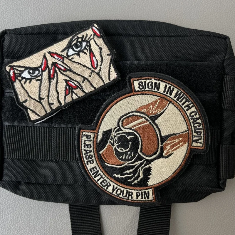 Parche de velcro con bordado de perro y mascota, insignia de moral táctica de ojos, gafas de dibujos animados, ropa DIY, aplique de mochila - imagen 2