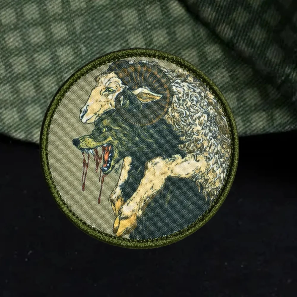 "Lobo en ropa de oveja", insignia táctica de moral de Chevron, parche, brazalete militar, accesorios, gancho y bucle, pegatina para mochila al aire libre