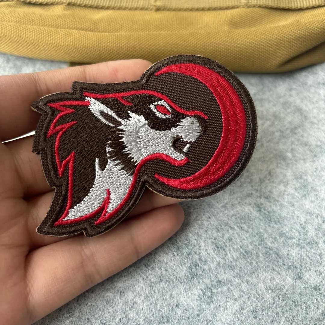 Parche táctico de la luna roja del lobo, parches bordados de lobo para mochila, engranaje, gancho y bucle, brazalete, insignia de moral militar, pegatinas