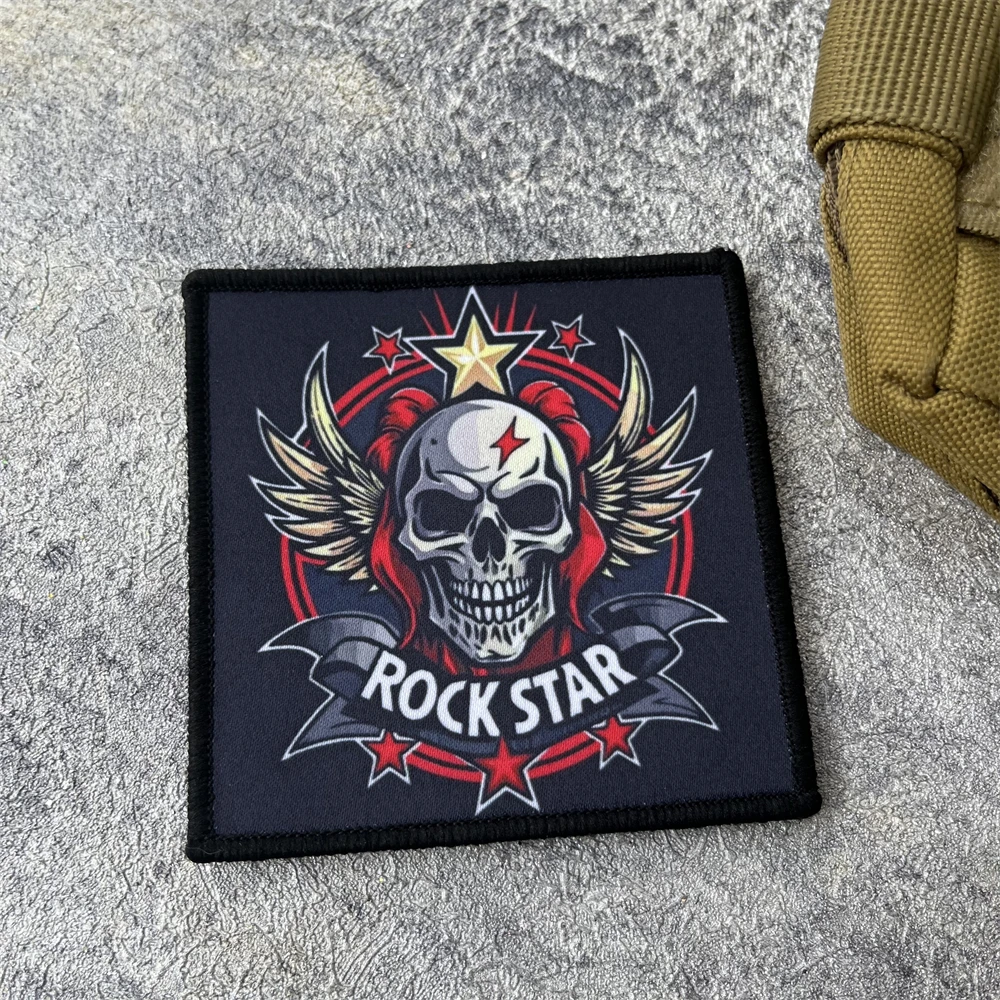 Parche de calavera táctica "Rock STAR", brazalete con gancho y bucle impreso, insignia de moral militar, pegatinas para mochila del ejército Chevron - imagen 4