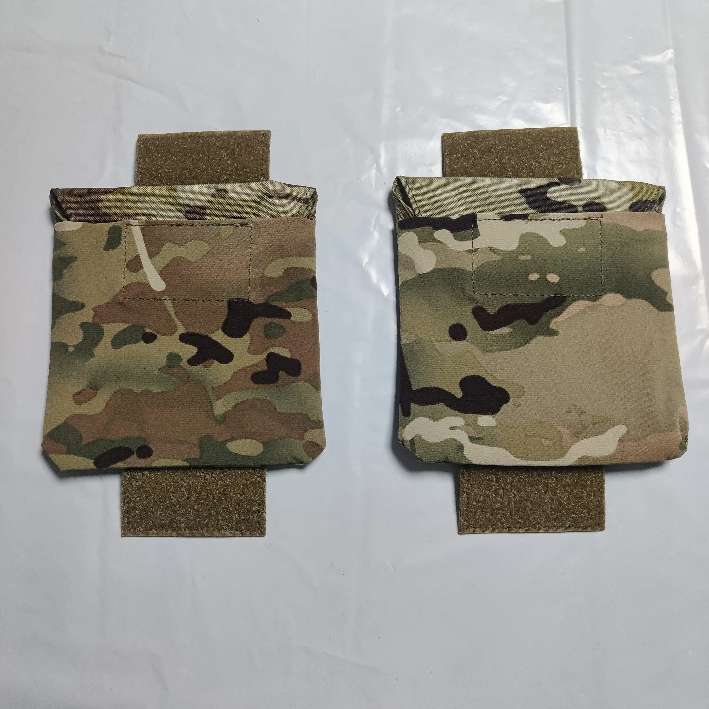 Bolsa lateral táctica con gancho para cinturón y bolsillos - imagen 5