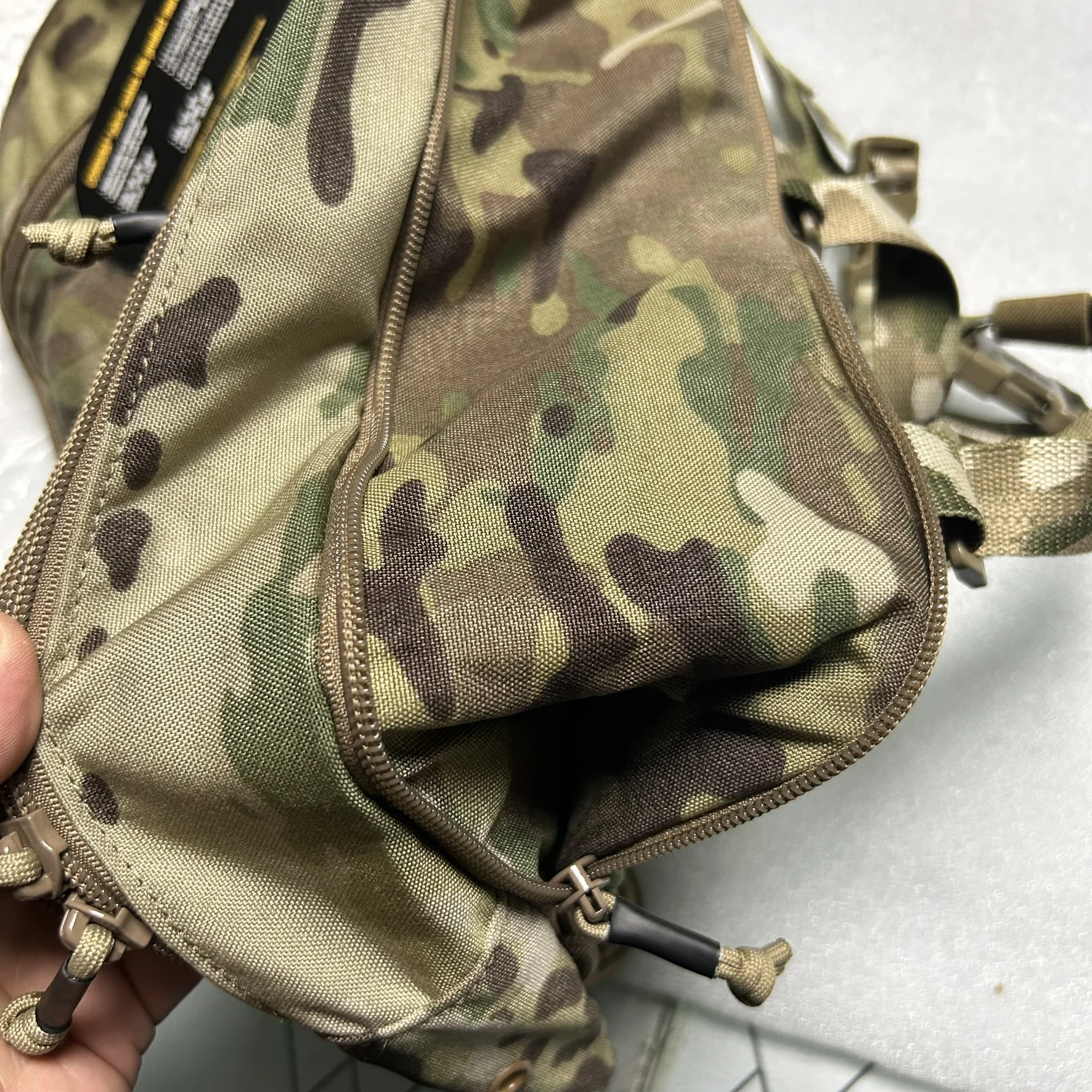 Mochila de expansión de compresión mate de camuflaje multiTerreno para aventuras de senderismo al aire libre - imagen 4