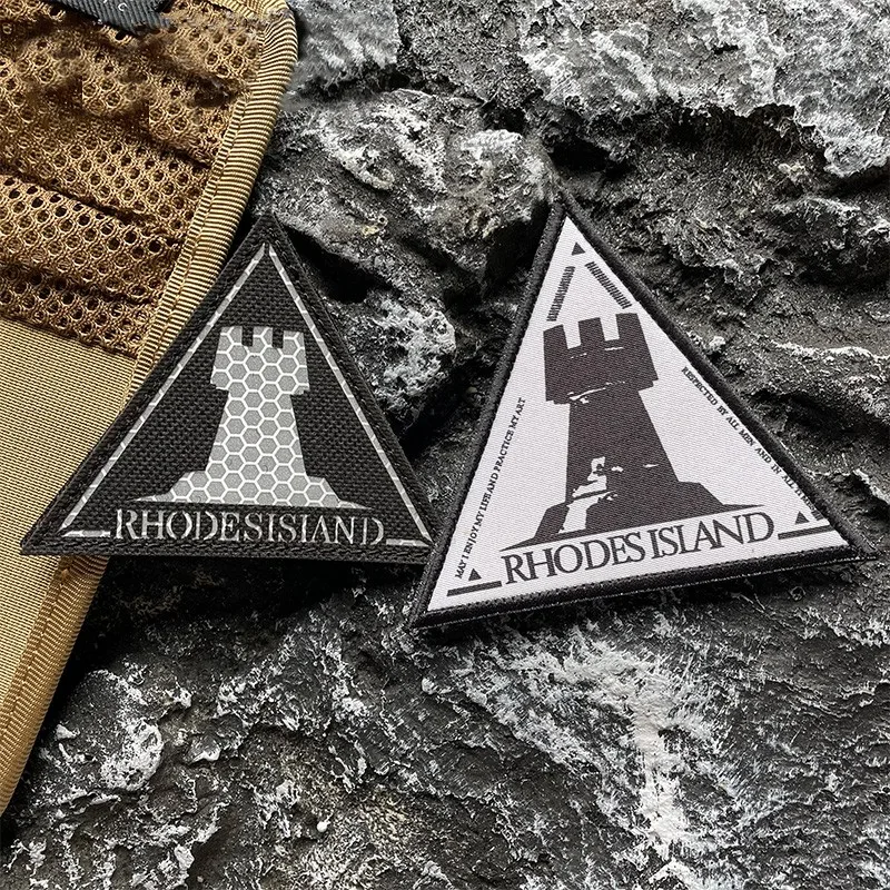 IR Arknights Rhode Island gancho y bucle en la ropa dibujos animados reflejan la luz moral insignia parche decoración para ropa y sombreros - imagen 2