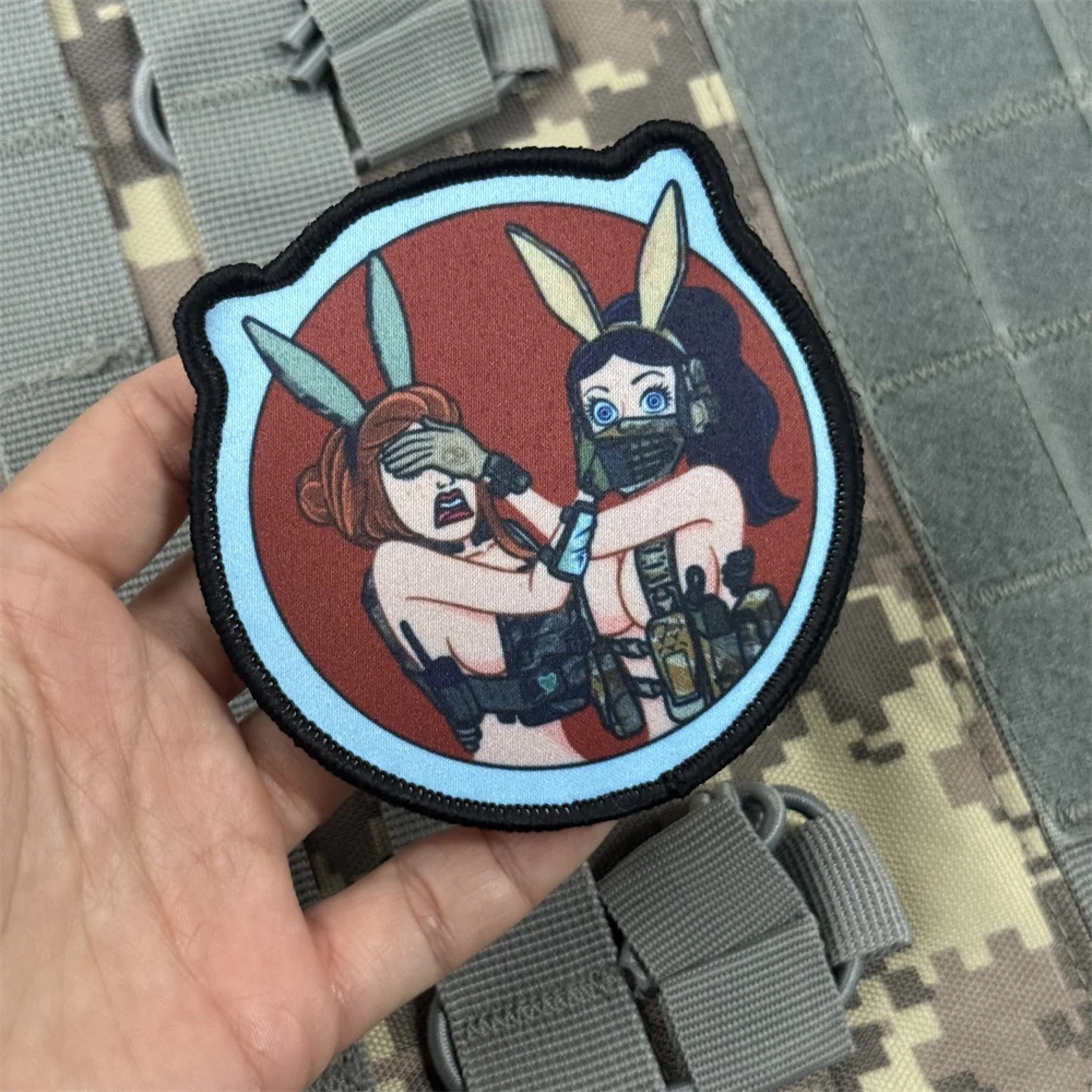 Parche de Anime con orejas de conejo, belleza táctica, insignia de moral impresa, parche militar táctico con gancho y bucle, pegatinas para mochila al aire libre - imagen 4