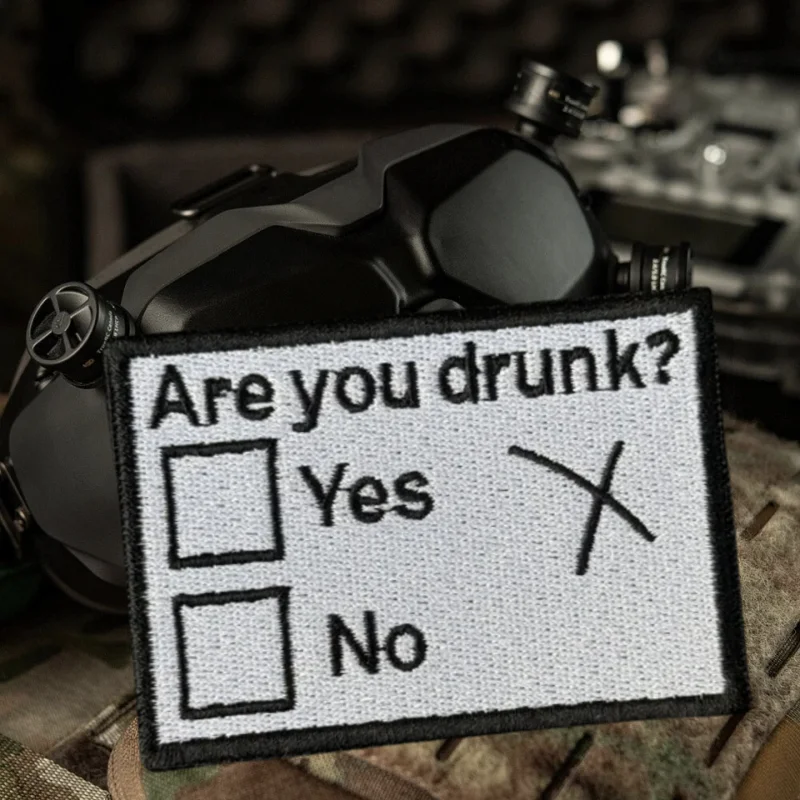“Are You Drunk?" parche bordado chaleco táctico gancho y bucle insignia de moral mochila pegatinas decorativas brazalete parches para ropa - imagen 4