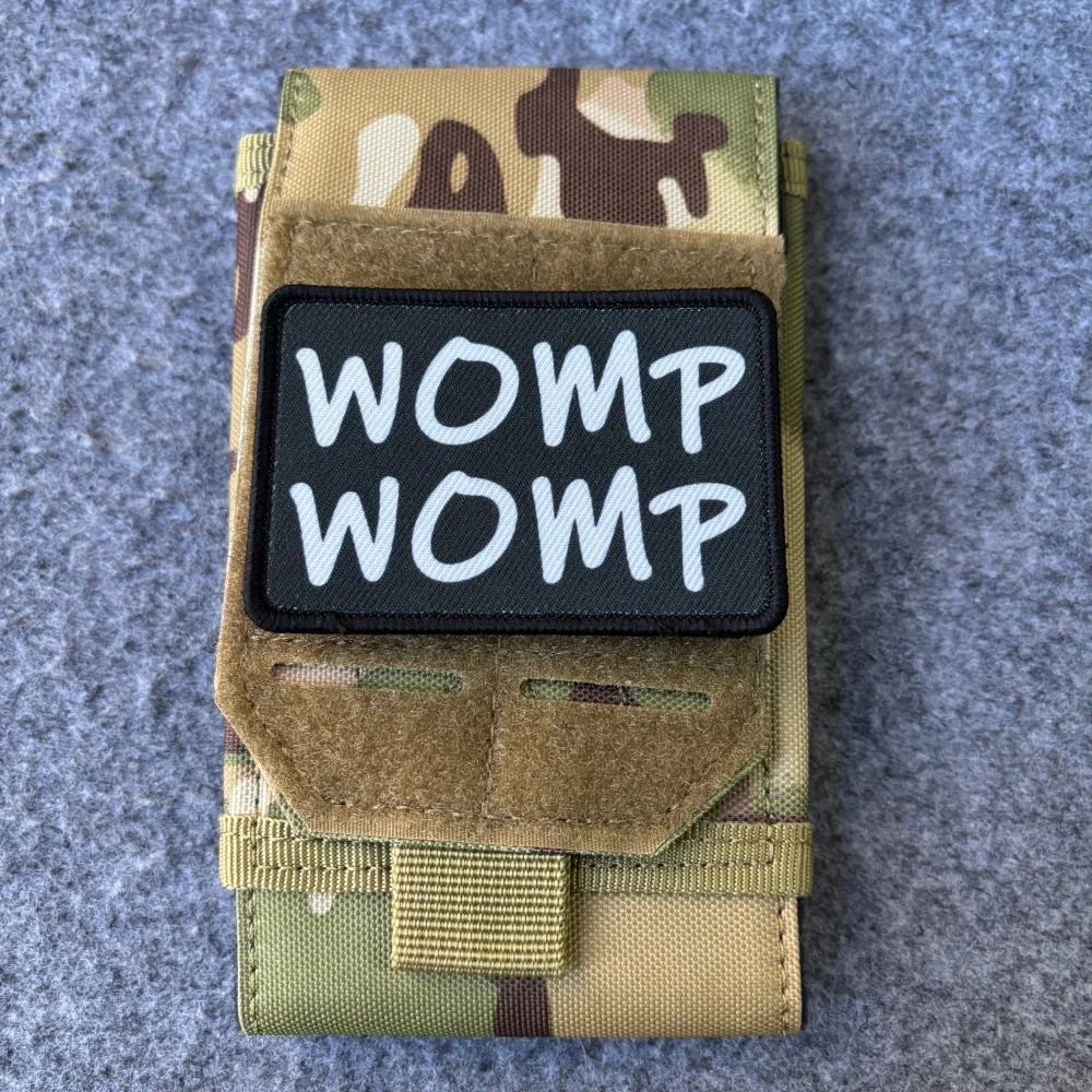 Parche bordado Womp Womp – Insignia militar con frase sarcástica - imagen 4