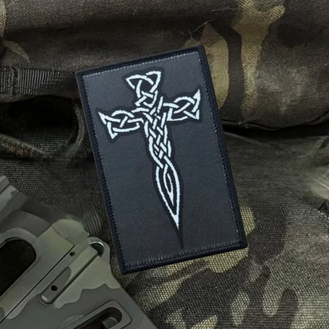 Parche de cruz celtaica, parche táctico de moral religiosa cristiana irlandesa, pegatinas para mochila, parches de gancho y bucle impresos para ropa - imagen 4