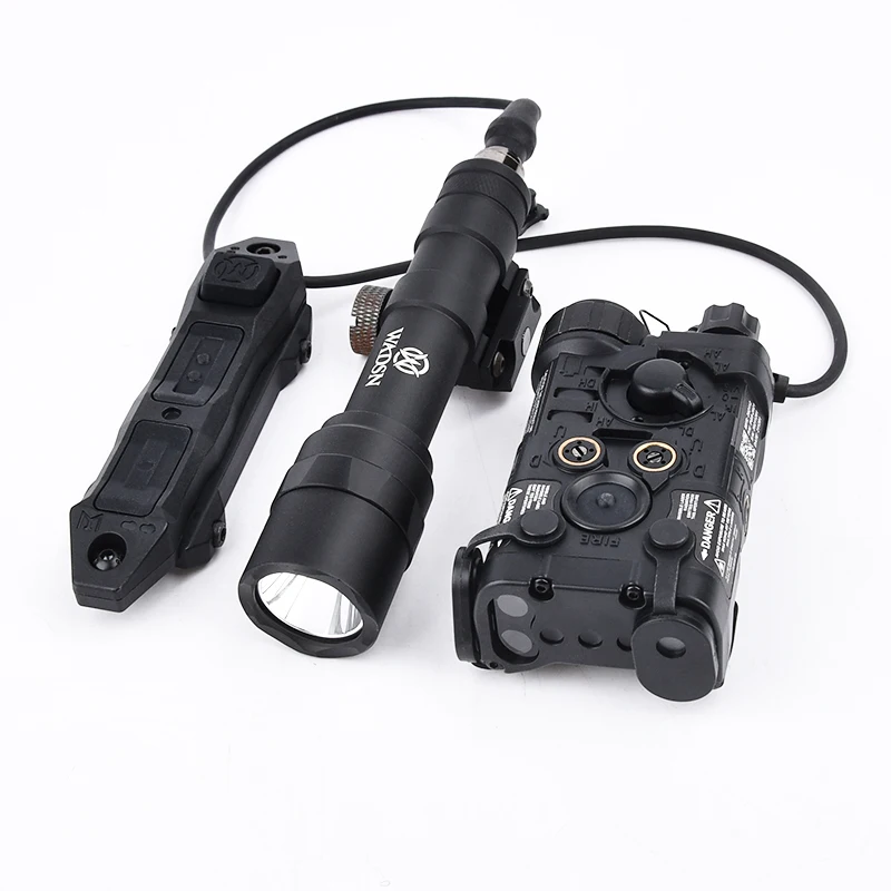WADSN NGAL rojo verde azul IR punto blanco luz estroboscópica SF Surefir M600U M300A linterna de caza interruptor de doble función lámpara exploradora - imagen 4