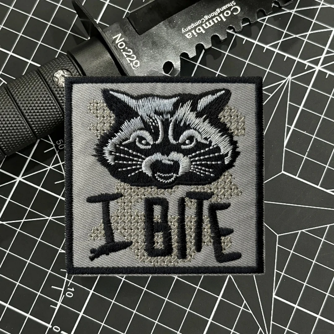 Parches tácticos de moral de mapache feroz para ropa, parche bordado de gancho y bucle, pegatina para mochila táctica del ejército militar - imagen 3