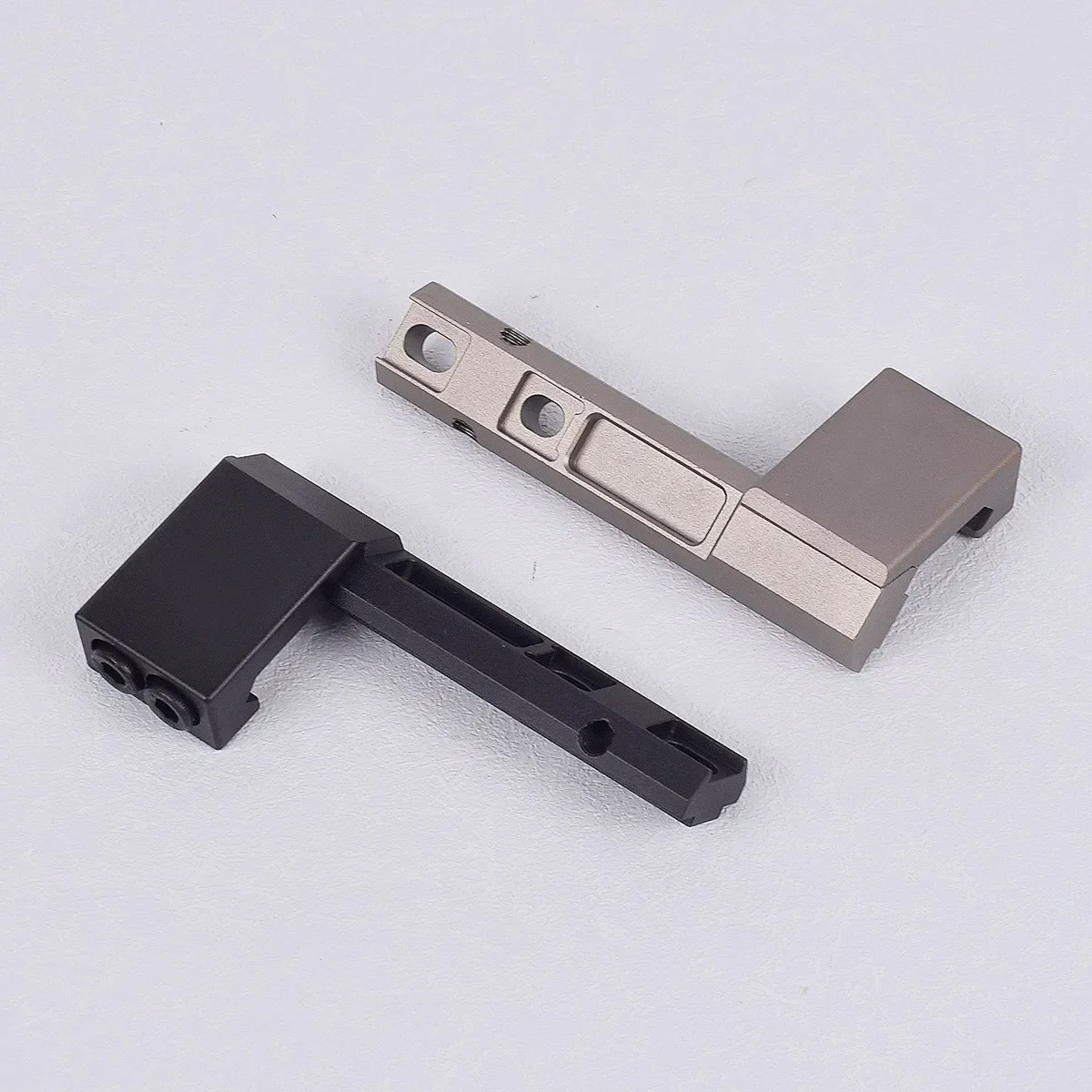 Linterna exploradora montada en riel Picatinny Weaver, montaje compensado de luz para arma nocturna para la serie Surefir M300 M600 M300V - imagen 5