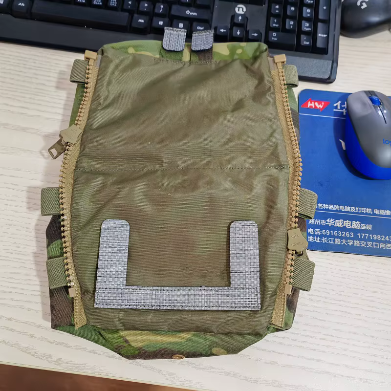 Bolso trasero táctico tipo chaleco con bolsillos de cremallera - imagen 4