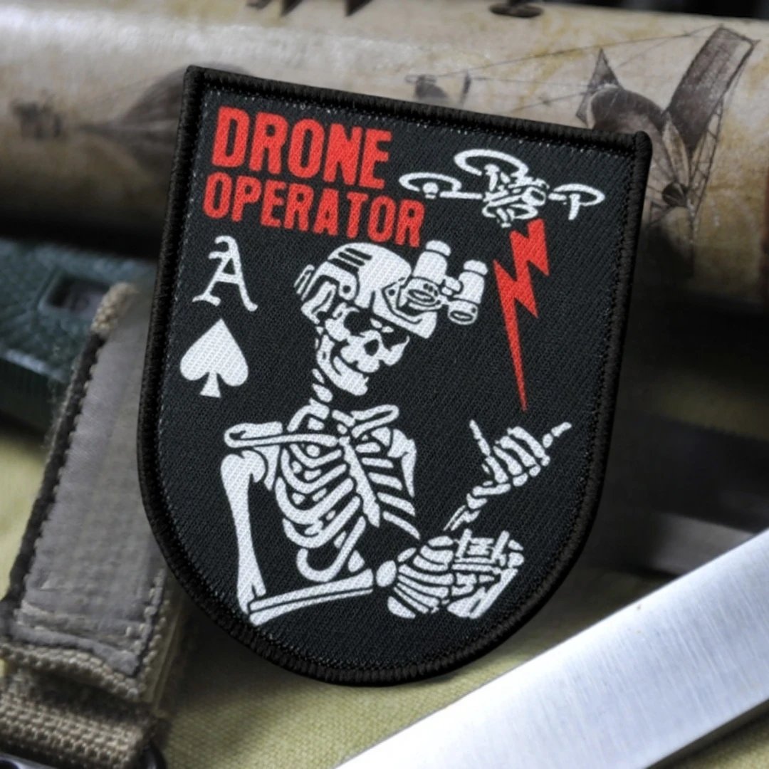 Parche táctico de moral para operador de Dron, insignia de gancho y bucle impresa de reconocimiento de piloto de calavera, brazalete del ejército militar, pegatina para mochila - imagen 3