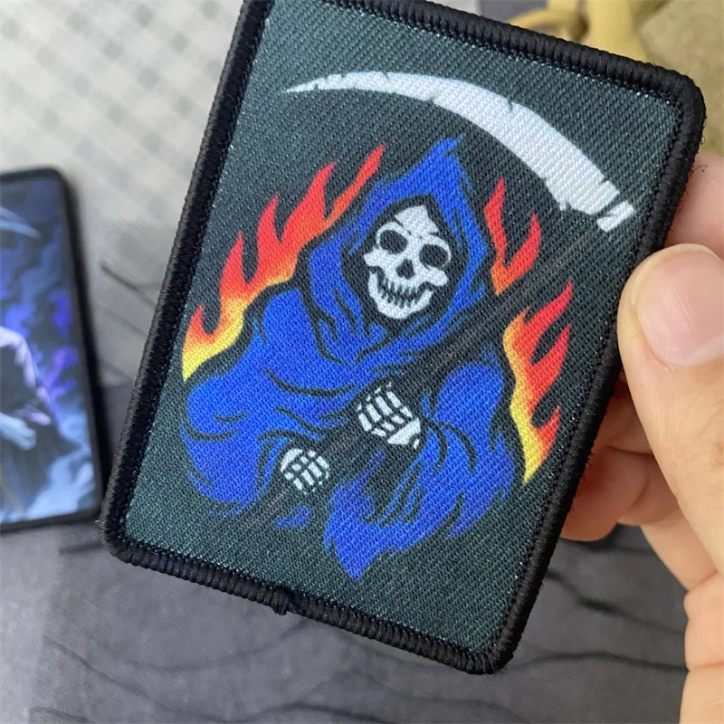 Insignia de moral táctica de hoz de muerte, parche Hellbringer Reaper, brazalete militar, gancho y bucle, accesorios para mochila al aire libre, pegatinas - imagen 5