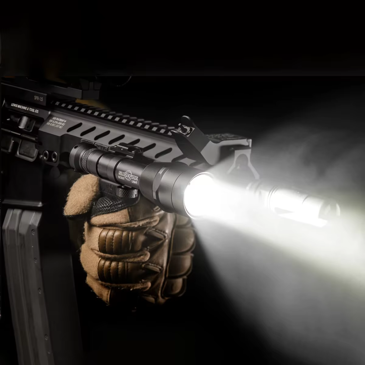 Spitfire M600 Linterna táctica LED para rail Picatinny 20mm - imagen 5