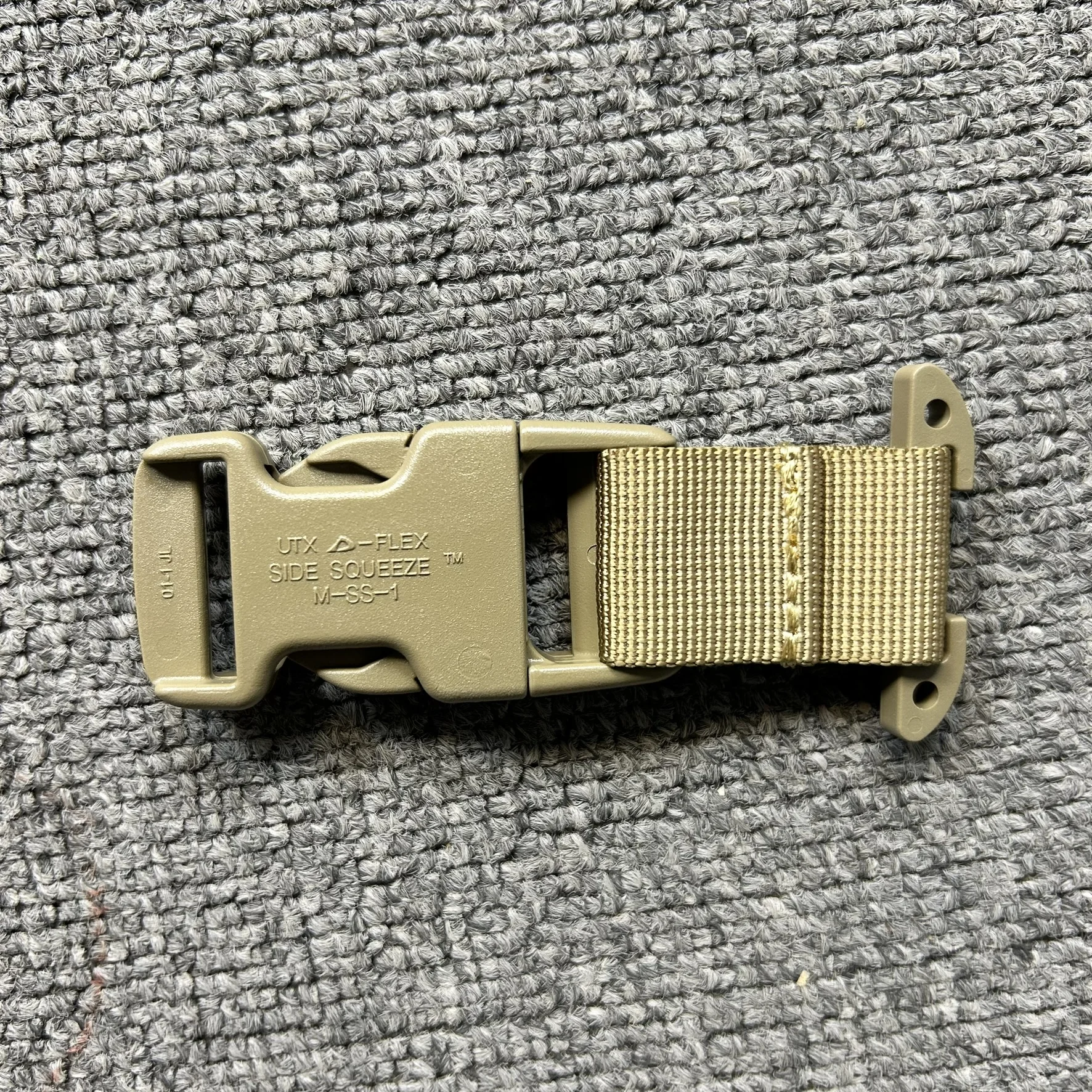 Hebilla de fijación Modular con ranura en T y cierre táctico Compatible con MOLLE/PALS