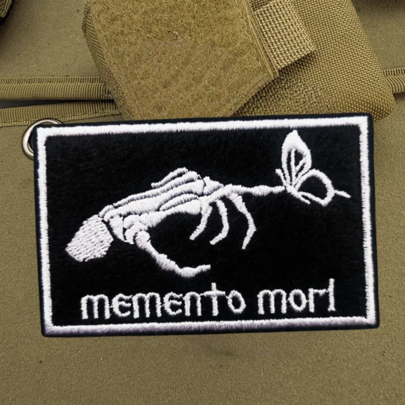 Parche bordado Memento Mor, calavera y mariposa, gancho y bucle táctico, insignia de moral, mochila, chaleco, pegatinas, parches para brazalete para ropa - imagen 4
