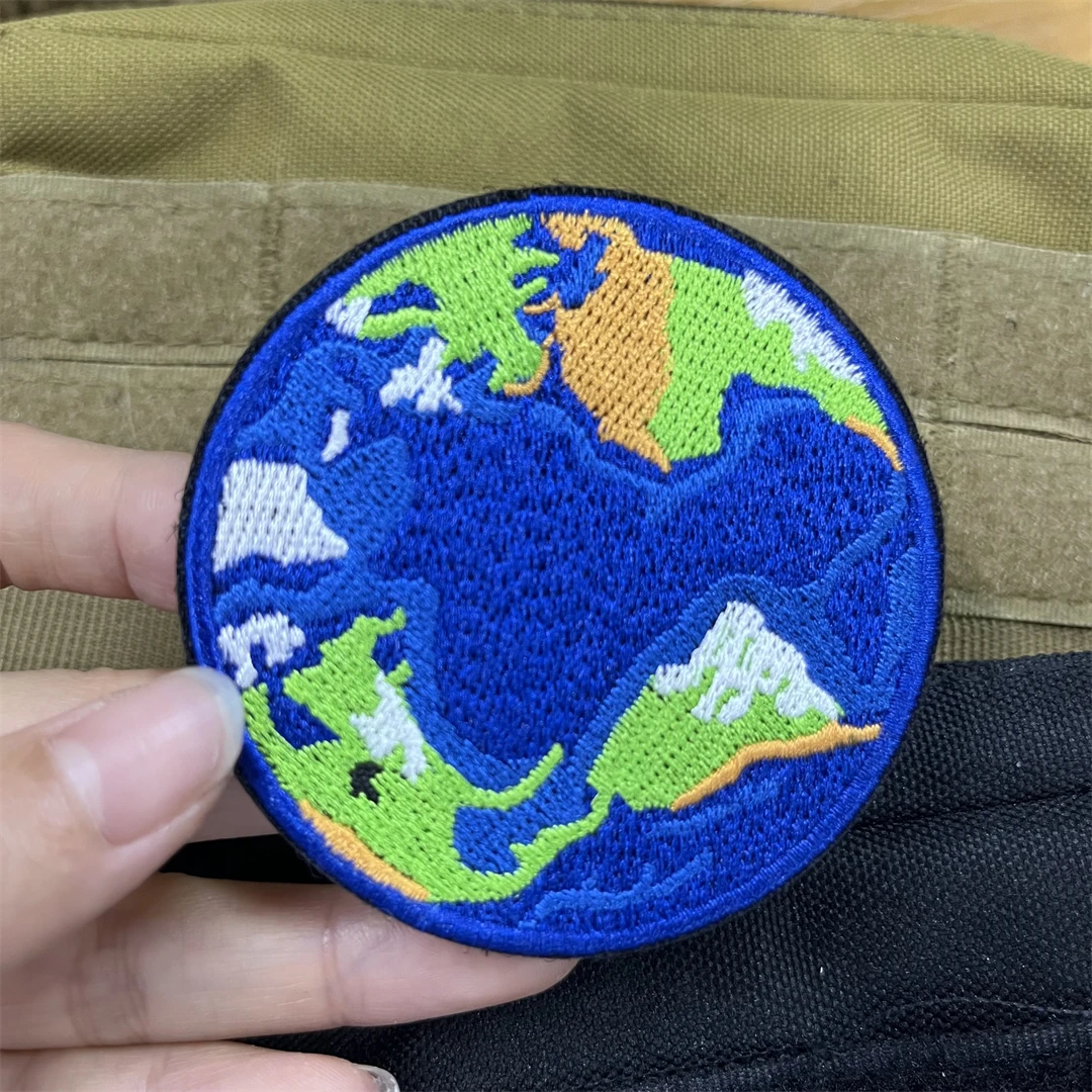 Mapa de emblema en miniatura de tierra Azul, parches bordados, brazalete táctico, insignia de moral militar, ropa, pegatina de decoración de mochila - imagen 2