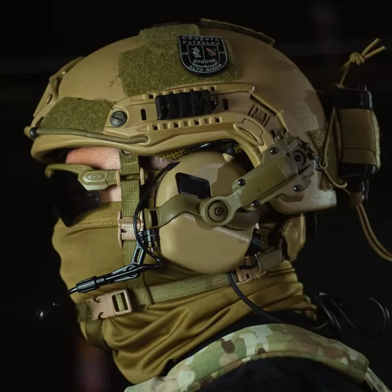 EARMOR M32 PLUS Auriculares tácticos para exteriores: auriculares electrónicos para casco con adaptador de riel de arco para casco rápido para caza y tiro - imagen 2