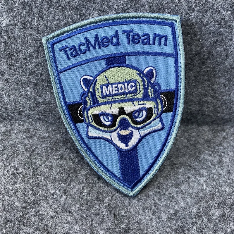 Parche bordado de mapache enfadado del equipo Tac Med, brazalete táctico médico militar, insignia de moral de francotirador Fox de guerra británica, pegatina de mochila - imagen 3