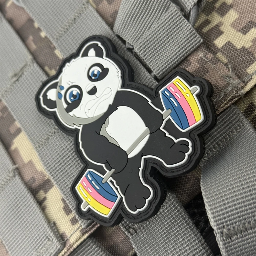 Parche de Fitness "Panda Lifts Barbell", insignia de moral táctica, brazalete militar, gancho y bucle de PVC, pegatina para mochila para ropa