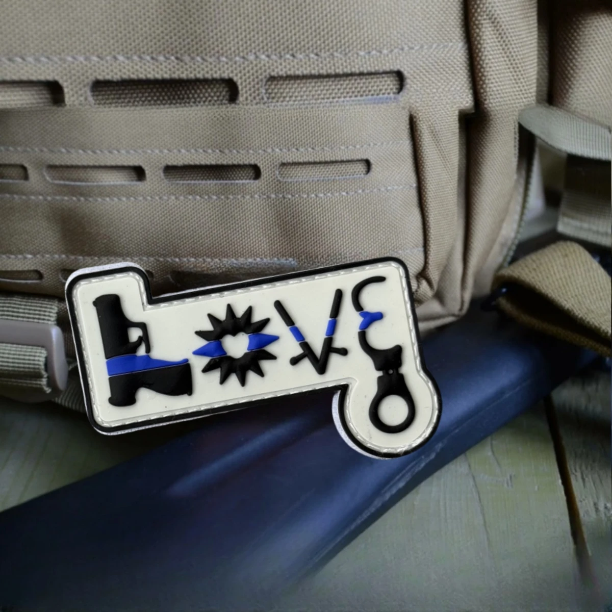 Parche de PVC de amor, brazalete militar, insignia de moral táctica, gancho y bucle, accesorios para mochila, pegatina - imagen 5