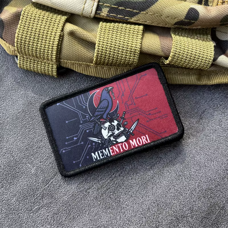 Parche táctico velcro Memento Mori impreso para mochila y ropa - imagen 4