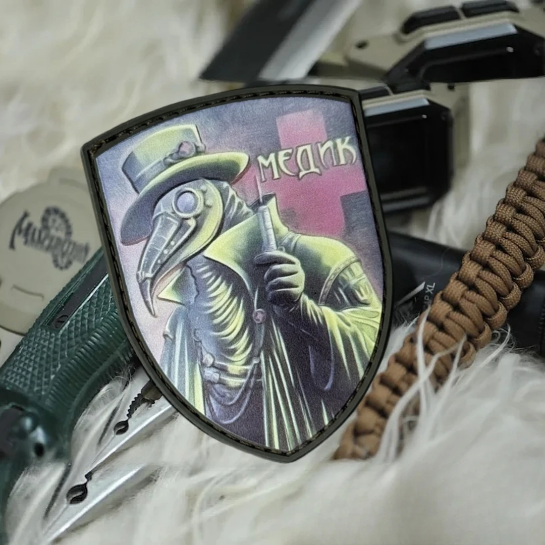 Parche táctico de moral médica, brazalete del ejército militar del Sr. Crow, parches de gancho y bucle de PVC para ropa, pegatina para mochila - imagen 3