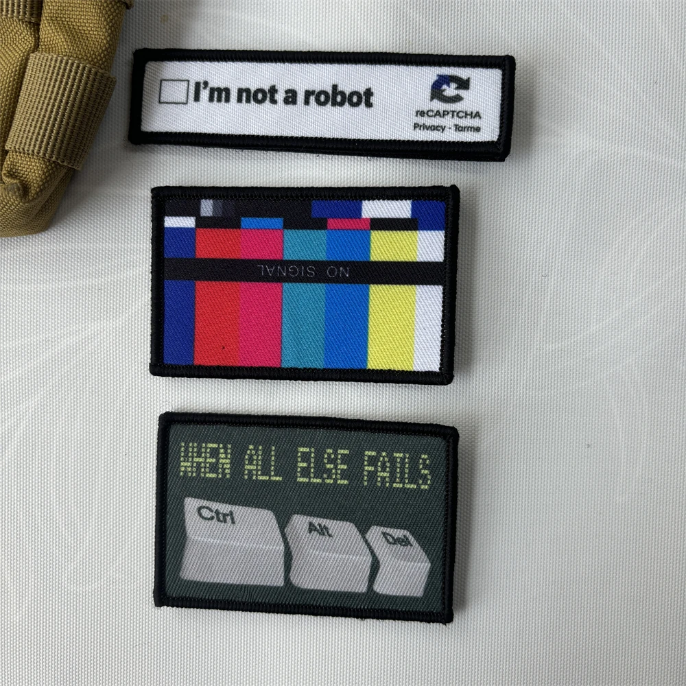 Parche táctico sin señal para canal de TV, Chevron impreso divertido, no soy un Robot, emblema de gancho y bucle Ctrl + insignia de moral, pegatinas para mochila - imagen 3