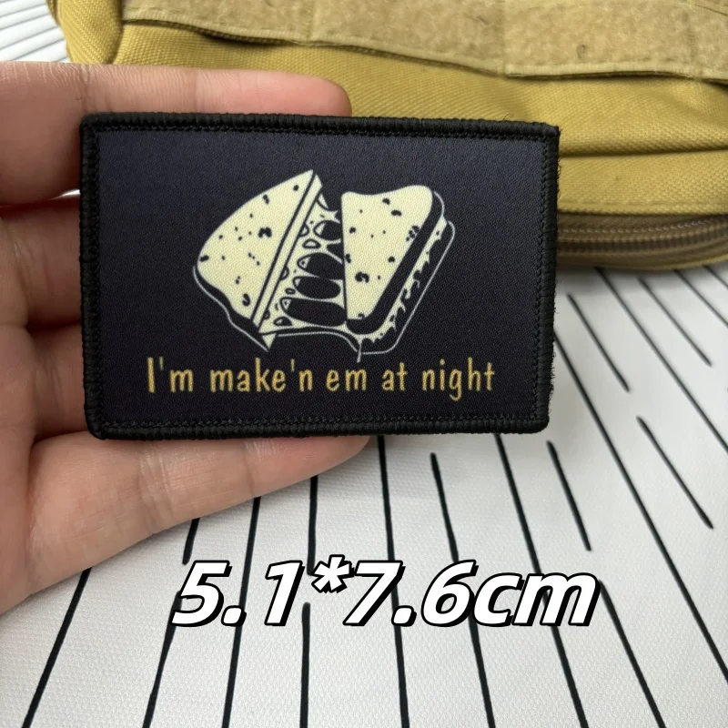 Cheese sandwichera moral parches tácticos estampados divertidos, Parche de gancho y bucle I'm make'em At Night, insignia, brazalete, pegatinas de mochila - imagen 3