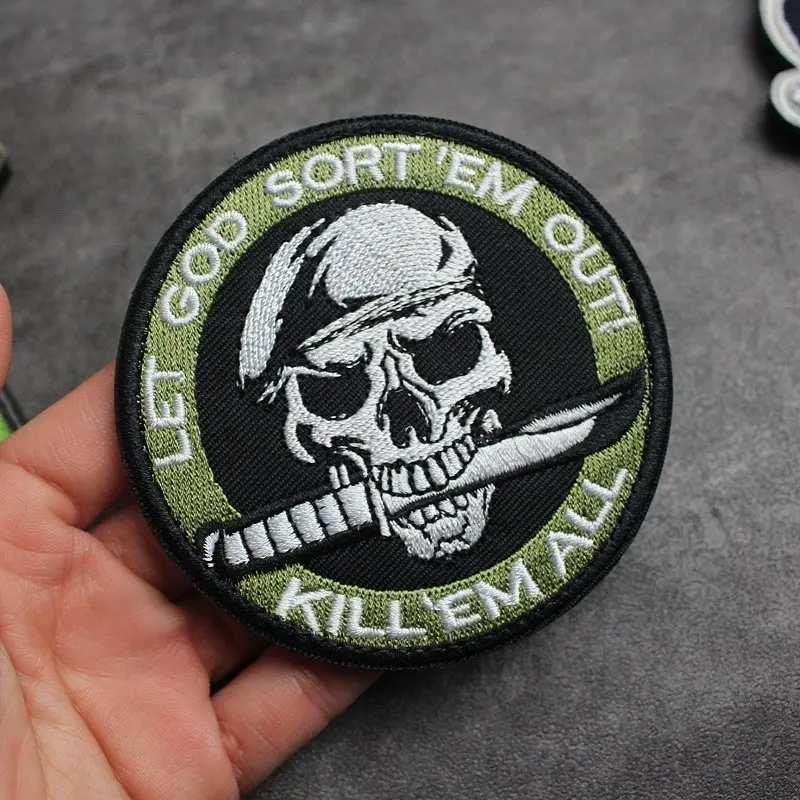 Parche bordado táctico con gancho y bucle – Lobo esqueleto para mochila - imagen 3