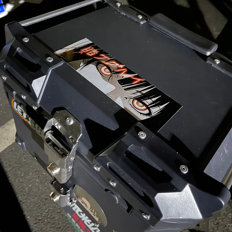 Pegatina reflectante impermeable para motos y baterías eléctricas - imagen 3