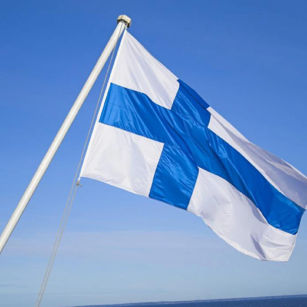 Bandera de Finlandia con cruz azul de 90x150 CM Suomen Tasavalta Suomi Fi Fin para decoración