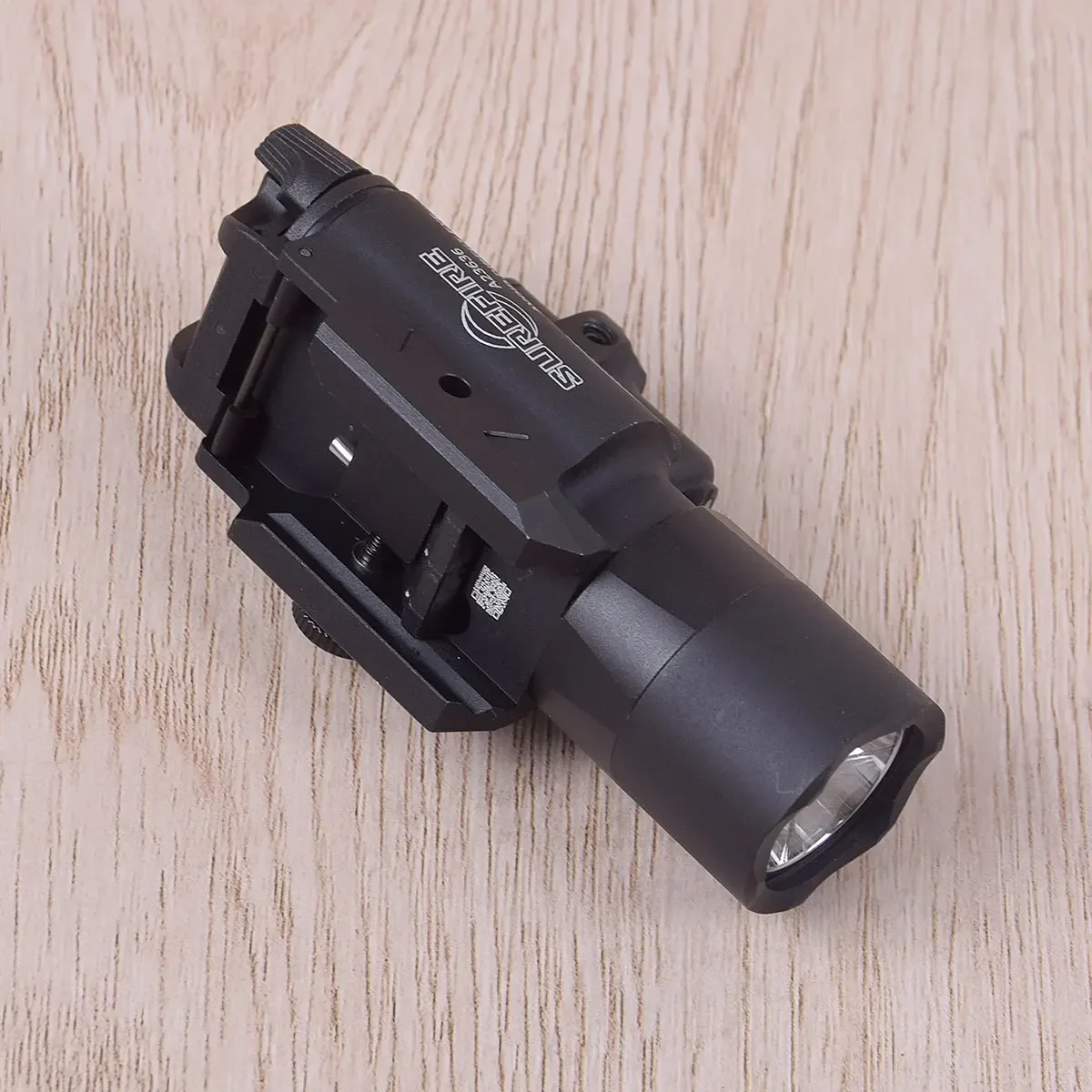 Armas Airsoft Surefir X400 Ultra linterna mira láser roja o verde 20mm montaje en riel Picatinny X400U Glock Gun Light - imagen 3