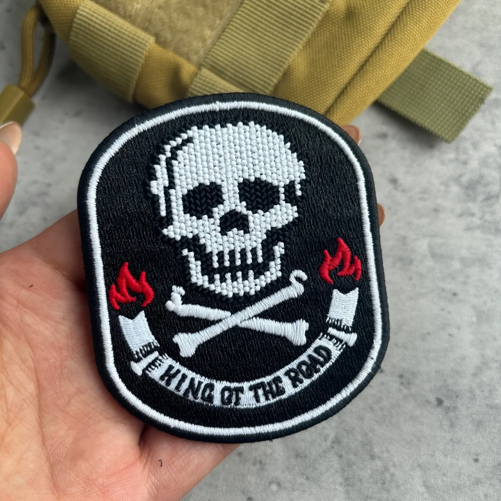 Parches tácticos de calavera Hing of The Road, parche bordado con gancho y bucle, insignia de moral del ejército militar, pegatinas para mochila - imagen 2