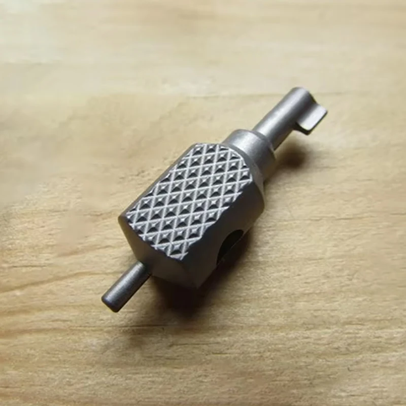 Colgante de llave inglesa de Material de aleación de titanio CNC para ASP SW Smith Wesson, esposas, cuchillo de juguete, cordón, cuentas de Paracord, herramientas EDC - imagen 2