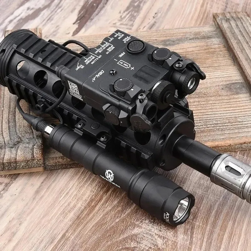 WADSN DBAL-A2 Táctico - Láser Rojo de Punto, Láser Verde, Indicador para Airsoft - Luz Táctica Surefire M300A, M600C - Linterna para Rifle AR15 - Luz Blanca para Armas - imagen 4
